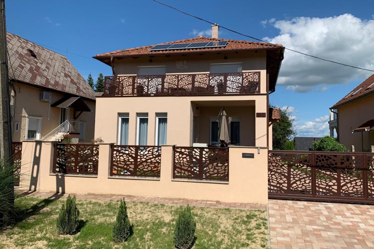 Dodi Apartman Залакарос Екстериор снимка